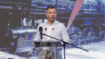 Magyar Péter: A magyar közlekedés végre új lendületet kaphat