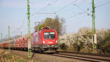 Sűrűbb járatokkal készül a MÁV a nyárra – ezek az előnyök várják a Balatonra utazókat