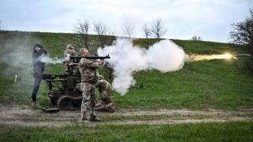 Félvállról vett tűzszünet Ukrajnában, Zelenszkij "orosz gazemberekről" beszélt – Híreink percről percre az orosz-ukrán frontról szerdán