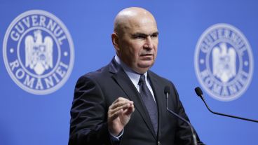 Súlyos válság Magyarország szomszédjában: bejelentést tett az eddigi kormánypárt